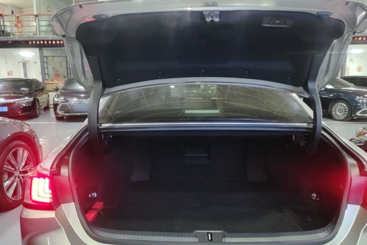 Used Lexus ES 2023 200 Excellence Edition Trunk