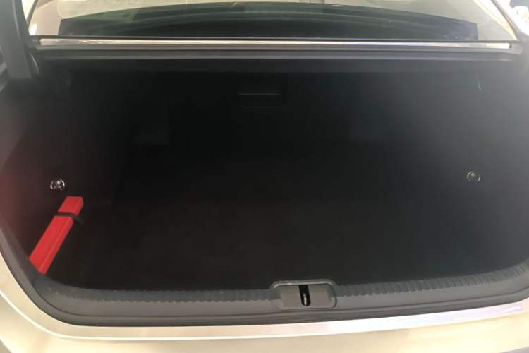 Used Lexus ES 2023 200 Excellence Edition Trunk