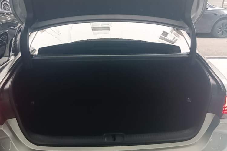 Used Lexus ES 2023 200 Excellence Edition Trunk