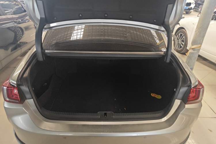 Used Lexus ES 2023 200 Excellence Edition Trunk
