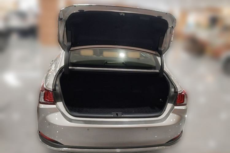 Used Lexus ES 2023 200 Excellence Edition Trunk