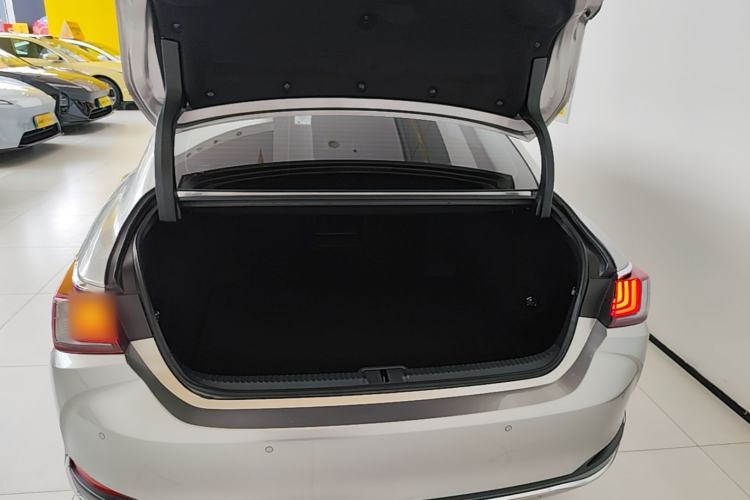 Used Lexus ES 2023 200 Excellence Edition Trunk
