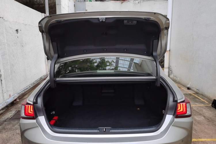 Used Lexus ES 2023 200 Excellence Edition Trunk