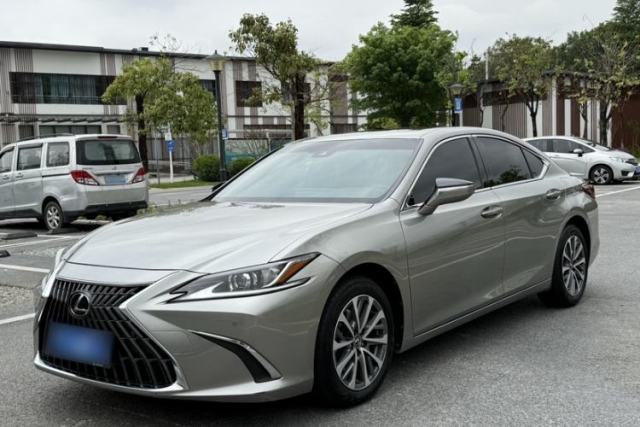 Used Lexus ES 2023 200 Excellence Edition