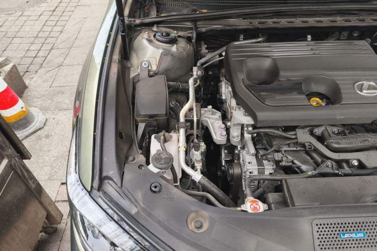 Used Lexus ES 2023 200 Excellence Edition Engine Bay Right