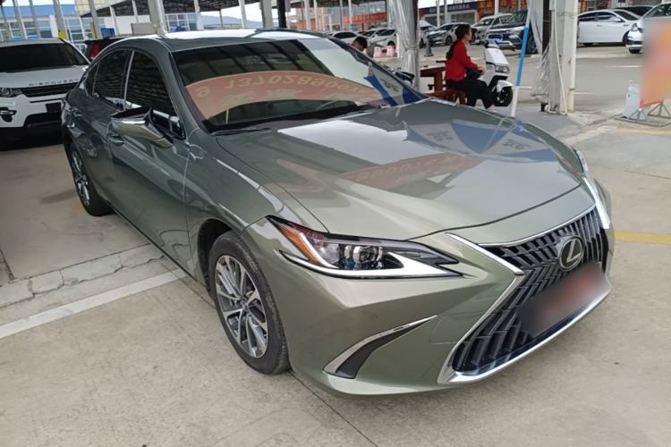 Used Lexus ES 2023 200 Excellence Edition Front Right 45 Deg