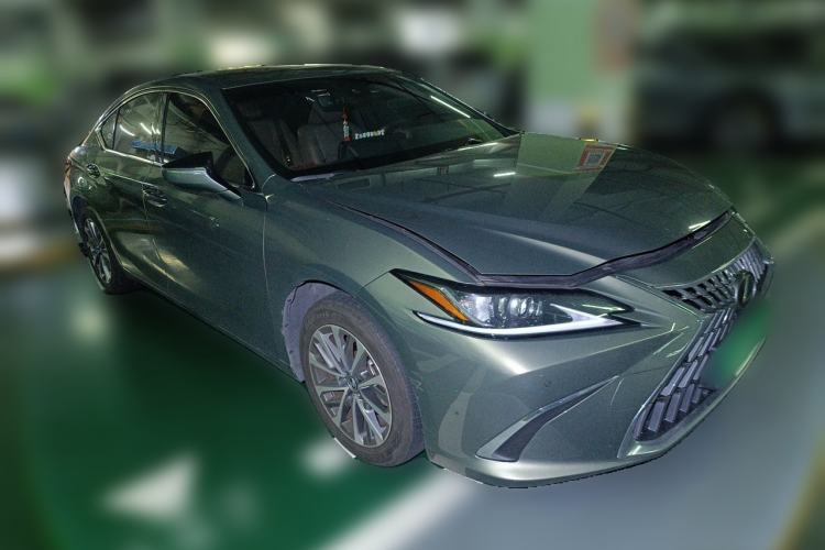 Used Lexus ES 2023 200 Excellence Edition Front Right 45 Deg