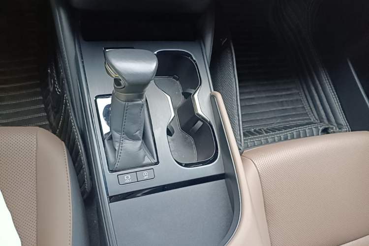 Used Lexus ES 2023 200 Excellence Edition Gear Lever
