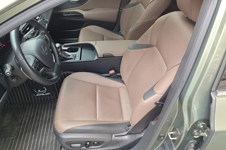 Used Lexus ES 2023 200 Excellence Edition Left Front Seat
