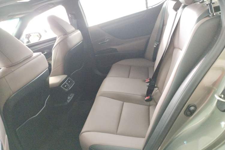 Used Lexus ES 2023 200 Excellence Edition Left Rear Seat