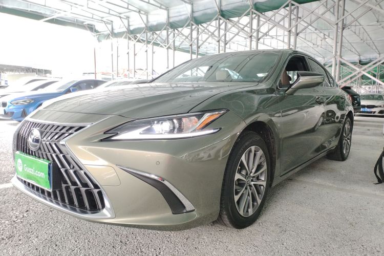 Used Lexus ES 2023 200 Excellence Edition Left Side