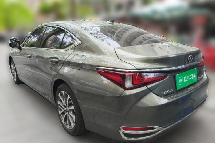 Used Lexus ES 2023 200 Excellence Edition Rear Left 45 Deg