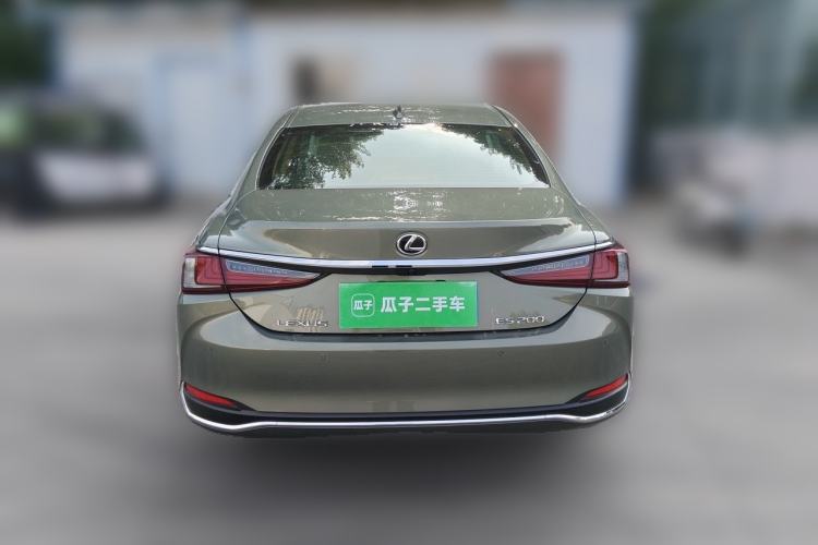 Used Lexus ES 2023 200 Luxury Edition Rear
