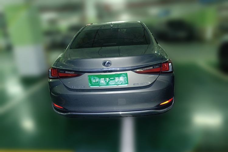 Used Lexus ES 2023 200 Excellence Edition Rear
