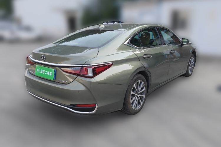 Used Lexus ES 2023 200 Luxury Edition Rear Right 45 Deg