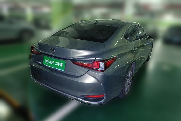 Used Lexus ES 2023 200 Excellence Edition Rear Right 45 Deg