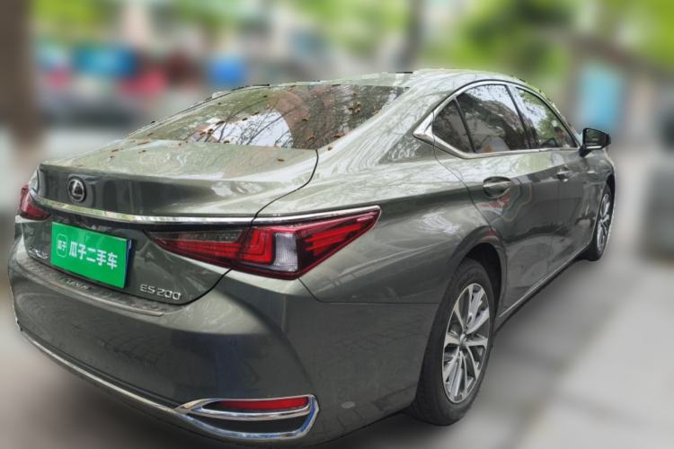 Used Lexus ES 2023 200 Excellence Edition Rear Right 45 Deg