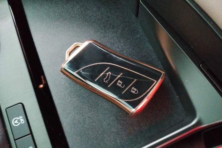 Used Lexus ES 2023 200 Excellence Edition Vehicle Key