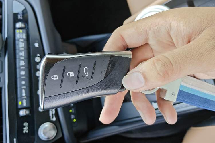 Used Lexus ES 2023 200 Luxury Edition Vehicle Key