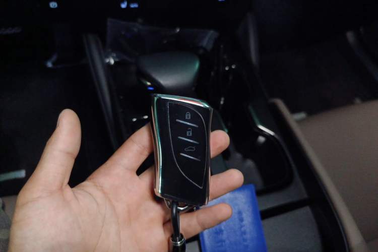 Used Lexus ES 2023 200 Excellence Edition Vehicle Key