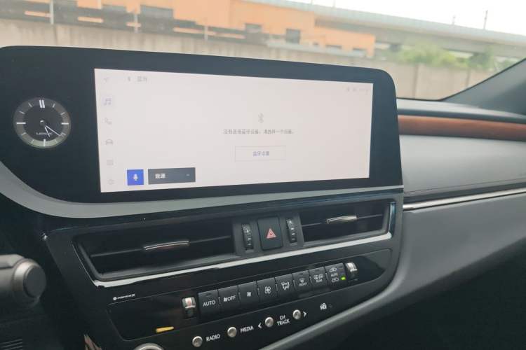 Used Lexus ES 2023 200 Excellence Edition Audio And AC Panel