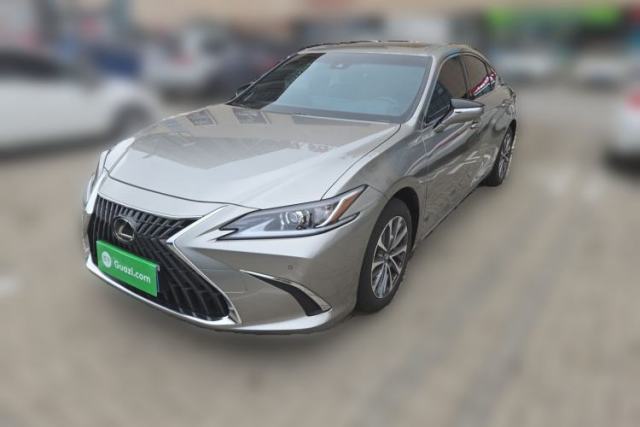 Ojetý Lexus ES 2023 200 Excellence Edition