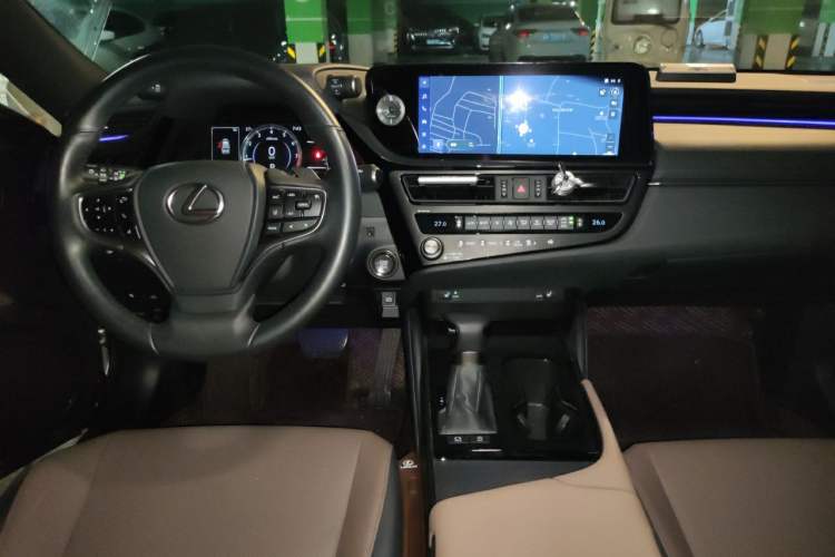 Used Lexus ES 2023 200 Excellence Edition Center Console