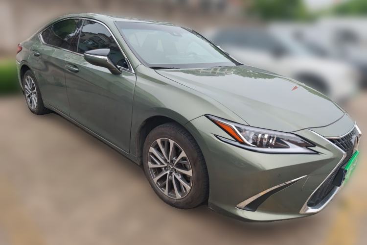 Used Lexus ES 2023 200 Excellence Edition Front Right 45 Deg