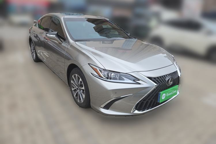 Used Lexus ES 2023 200 Excellence Edition Front Right 45 Deg