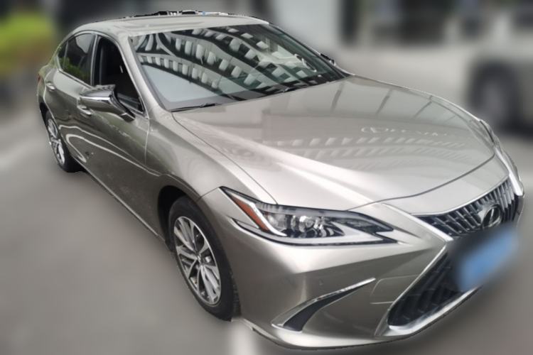 Used Lexus ES 2023 260 Excellence Edition Front Right 45 Deg