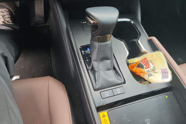 Used Lexus ES 2023 200 Excellence Edition Gear Lever