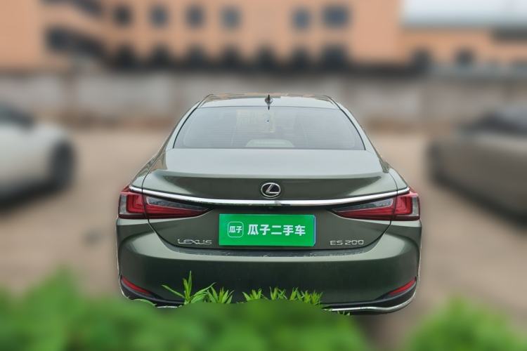 Used Lexus ES 2023 200 Excellence Edition Rear