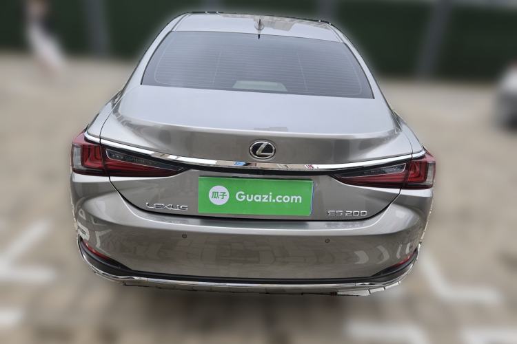 Used Lexus ES 2023 200 Excellence Edition Rear