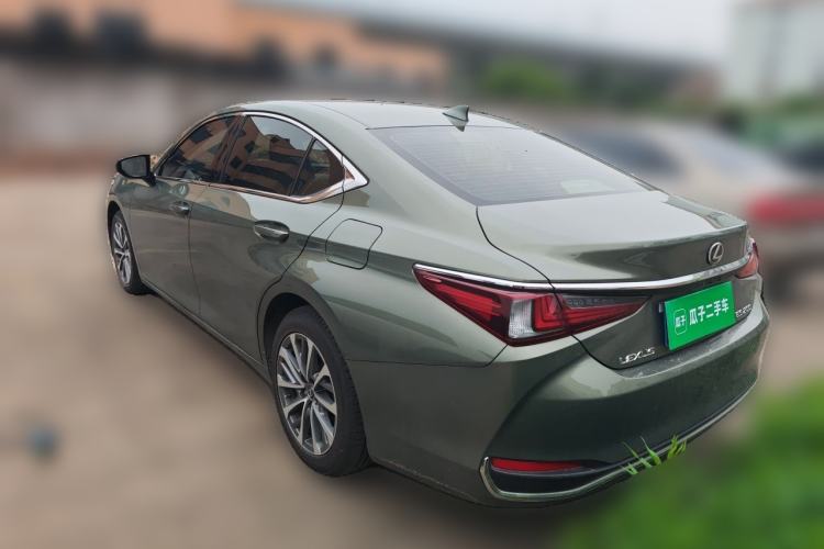 Used Lexus ES 2023 200 Excellence Edition Rear Left 45 Deg