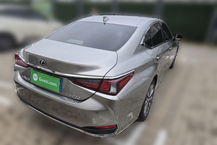 Used Lexus ES 2023 200 Excellence Edition Rear Right 45 Deg