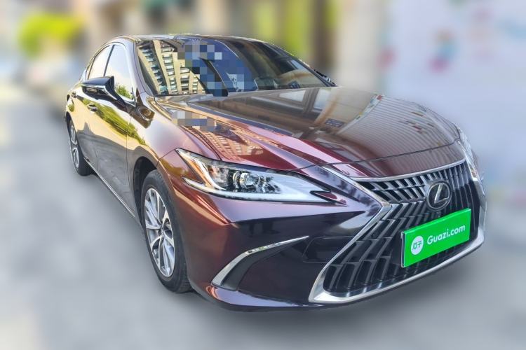 Used Lexus ES 2023 200 Excellence Edition Front Right 45 Deg