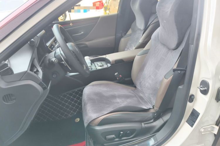 Used Lexus ES 2023 200 Excellence Edition Left Front Seat