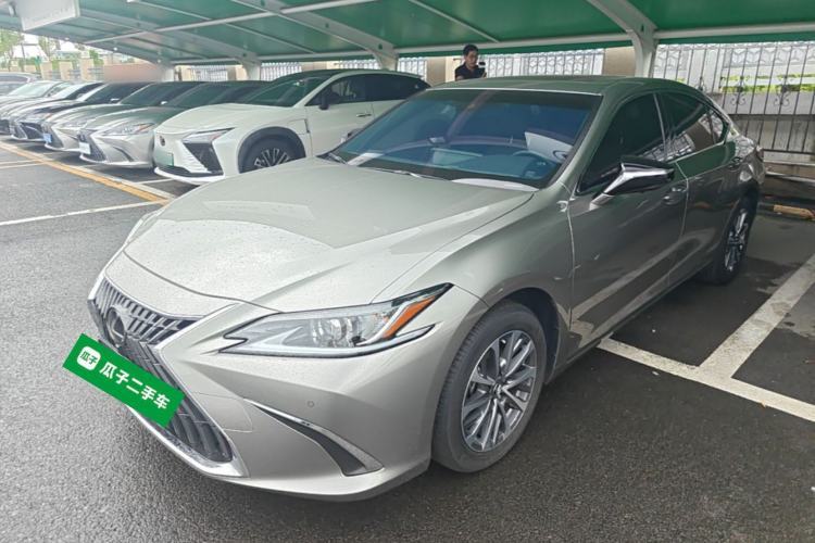 Used Lexus ES 2023 200 Excellence Edition Guazi used car, China used car export, Used car for sale, Used cars, Cheapest cars for sale