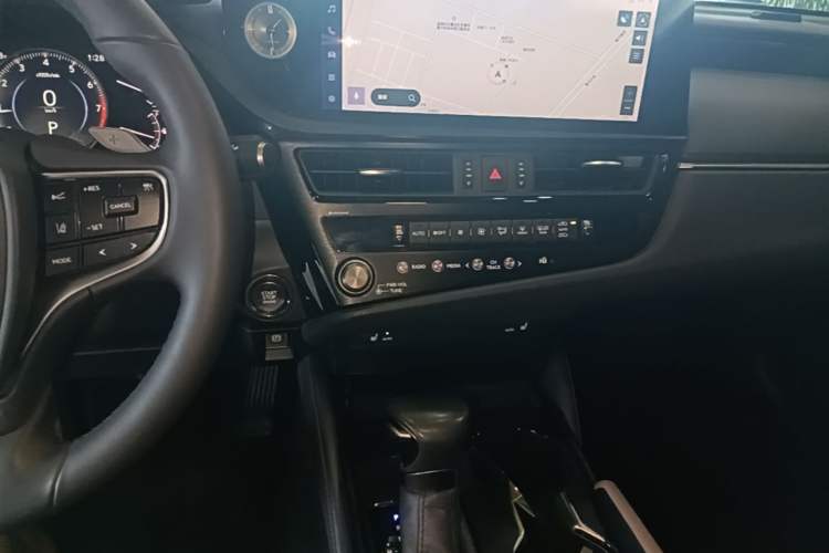 Used Lexus ES 2023 200 Excellence Edition Audio And AC Panel