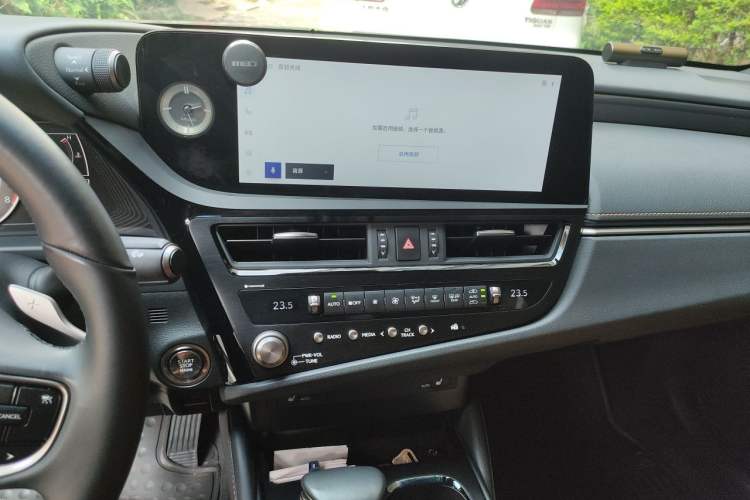 Used Lexus ES 2023 200 Excellence Edition Audio And AC Panel
