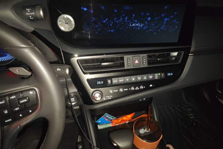Used Lexus ES 2023 200 Excellence Edition Audio And AC Panel