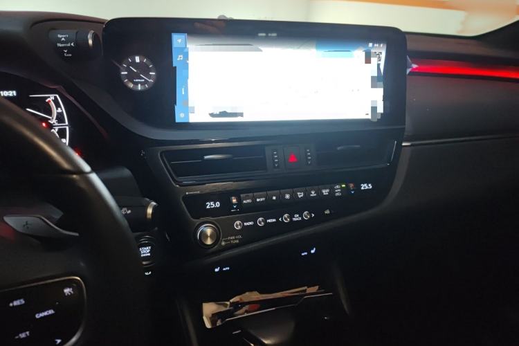 Used Lexus ES 2023 200 Excellence Edition Audio And AC Panel