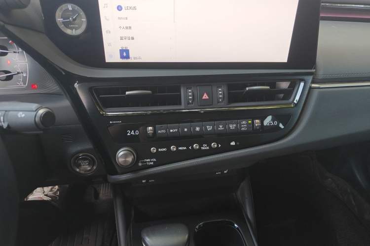Used Lexus ES 2023 200 Luxury Edition Audio And AC Panel