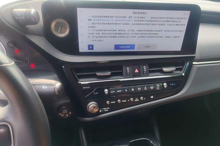Used Lexus ES 2023 200 Excellence Edition Audio And AC Panel