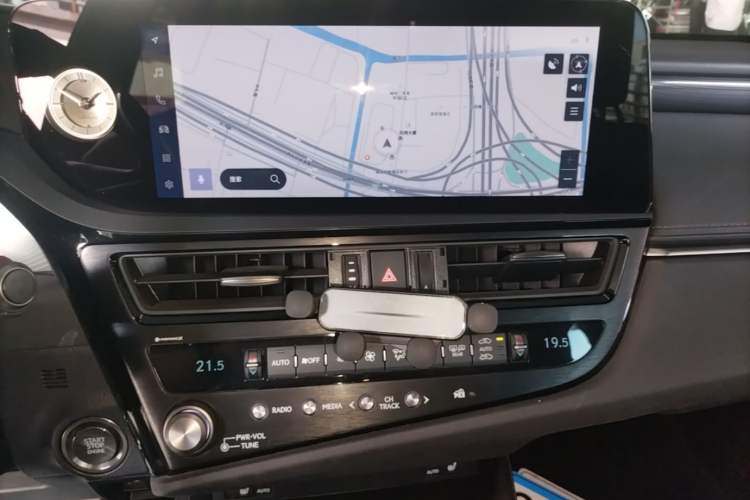 Used Lexus ES 2023 200 Excellence Edition Audio And AC Panel