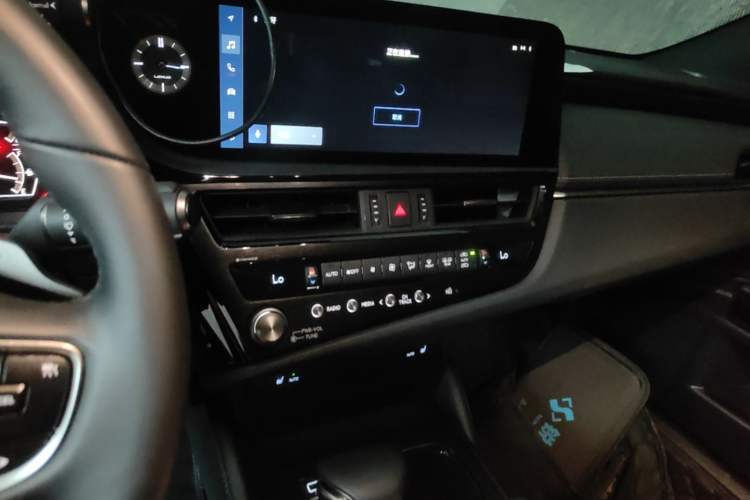 Used Lexus ES 2023 200 Excellence Edition Audio And AC Panel
