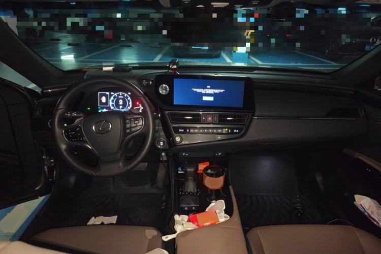 Used Lexus ES 2023 200 Excellence Edition Center Console