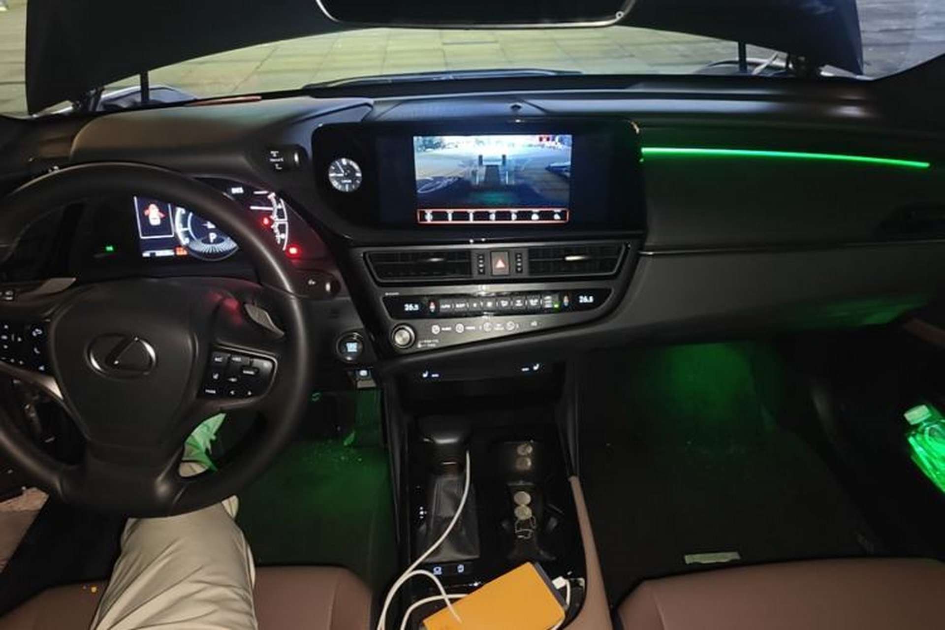 Used Lexus ES 2023 200 Excellence Edition Center Console