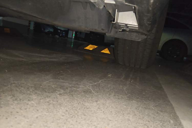 Used Lexus ES 2023 200 Excellence Edition Chassis Front