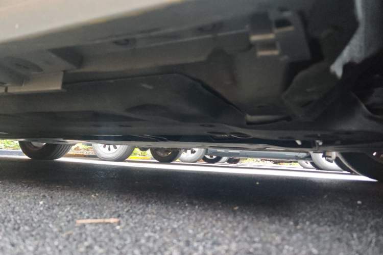 Used Lexus ES 2023 200 Excellence Edition Chassis Front Right